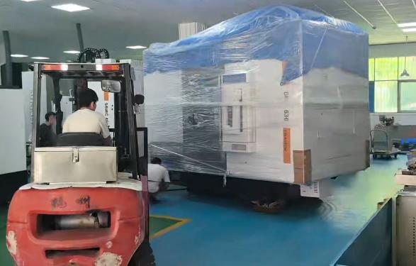 CNC machining center1